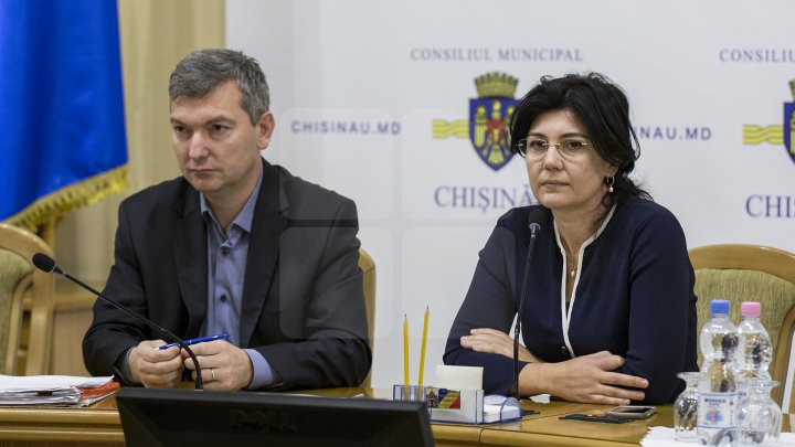 Silvia Radu face ordine în CMC. Primarul interimar a rugat consilierii să nu mai întârzie la şedinţe