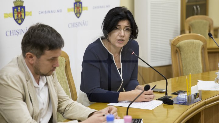 Silvia Radu face ordine în CMC. Primarul interimar a rugat consilierii să nu mai întârzie la şedinţe