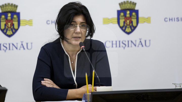 Silvia Radu face ordine în CMC. Primarul interimar a rugat consilierii să nu mai întârzie la şedinţe