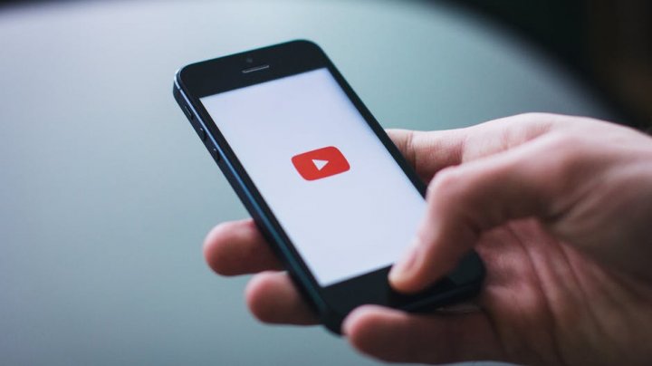 YouTube introduce reguli noi ca să protejeze copii care apar in clipurile de pe platformă