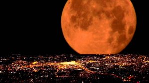 FENOMEN ASTRONOMIC INEDIT LA NOAPTE. Luna va părea mai mare şi mai strălucitoare