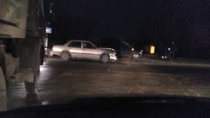 ACCIDENT VIOLENT în Capitală. Două maşini, avariate grav (FOTO)