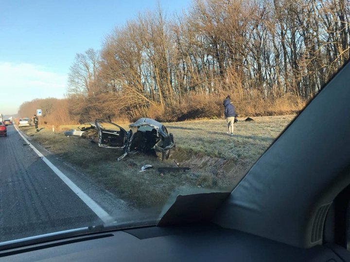 Un cuplu şi-a pierdut viaţa într-un grav accident produs pe traseul Chişinău-Leuşeni (FOTO)