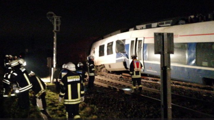 Zeci de răniţi, în urma unui GRAV ACCIDENT FEROVIAR în Germania (FOTO)