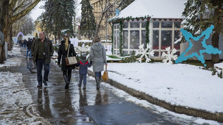 Copiii din două centre comunitare au vizitat atelierul lui Moş Crăciun, lansat de Fundaţia lui Vlad Plahotniuc Edelweiss