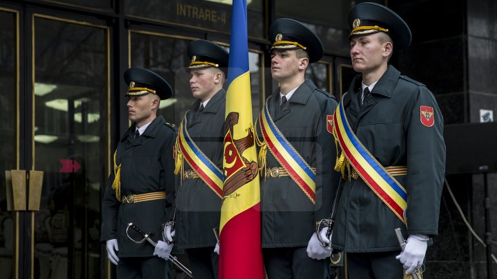 Conducătorul ansamblului de dansuri populare Joc, Vladimir Curbet a fost petrecut pe ultimul drum (FOTOREPORT)