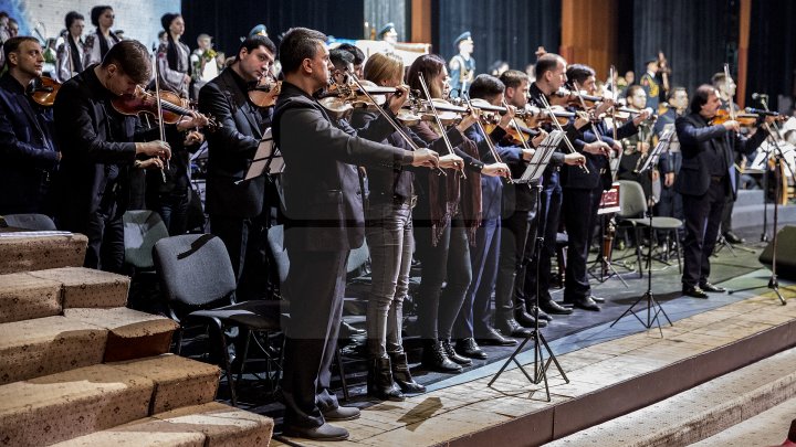 Conducătorul ansamblului de dansuri populare Joc, Vladimir Curbet a fost petrecut pe ultimul drum (FOTOREPORT)