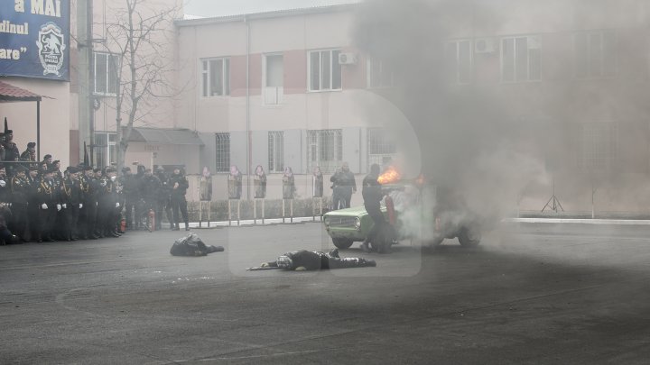 Brigada de poliţie cu destinaţie specială "Fulger" a marcat 26 de ani de la fondare (FOTOREPORT)