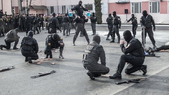 Brigada de poliţie cu destinaţie specială "Fulger" a marcat 26 de ani de la fondare (FOTOREPORT)