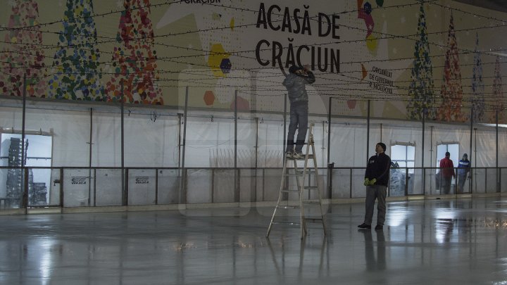 Feerie şi atmosferă de sărbătoare! Primul târg de Crăciun în stil european organizat la Chişinău va fi deschis astăzi (IMAGINI DE POVESTE)