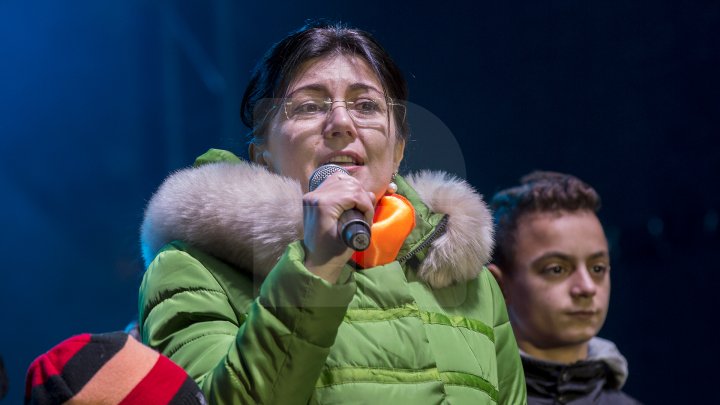 CAPITALA, GATA DE SĂRBĂTOARE. Luminițele din PMAN au fost aprinse