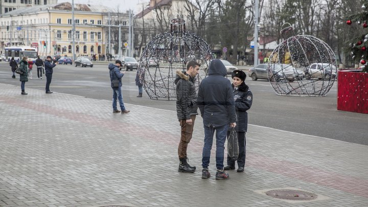 MĂSURI SPORITE DE SĂRBĂTORI. Trei mii de poliţişti vor asigura ordinea publică