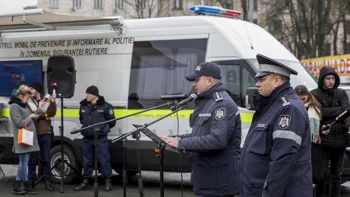 MĂSURI SPORITE DE SĂRBĂTORI. Trei mii de poliţişti vor asigura ordinea publică