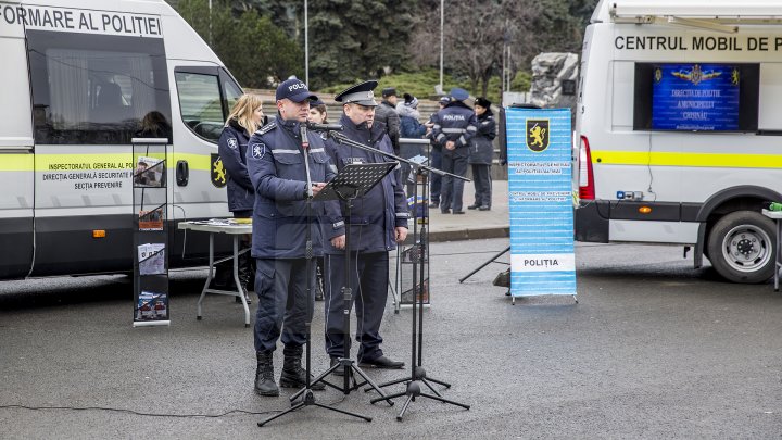 MĂSURI SPORITE DE SĂRBĂTORI. Trei mii de poliţişti vor asigura ordinea publică