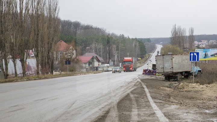 ATENȚIE ȘOFERI! Se modifică intersecţia de la şoseaua Balcani cu orașul Durleşti şi satul Dumbrava. Semafoarele noi sunt coordonate prin sistem GSM (FOTOREPORT)