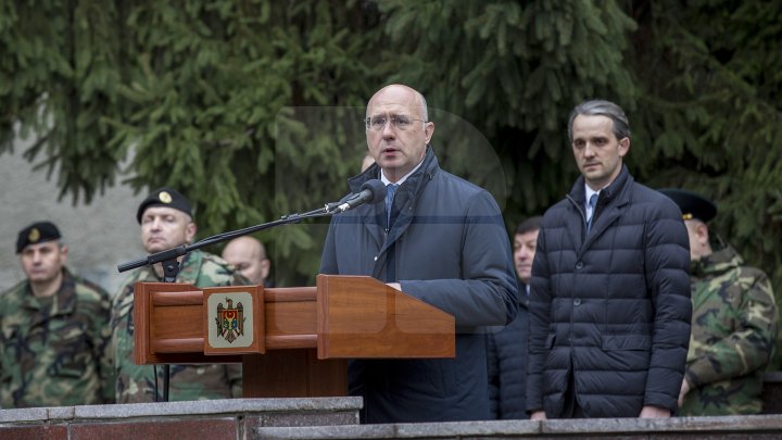 Al optulea contigent de militari moldoveni pleacă în Kosovo. Pavel Filip: E un motiv de mândrie pentru întreaga noastră societate (FOTO)