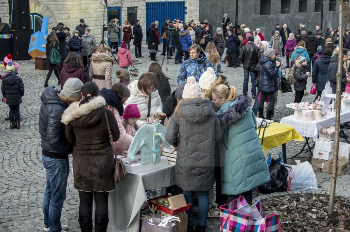 Sărbătoarea Luminii la Chişinău. Obiceiuri şi tradiţii de Hanuka