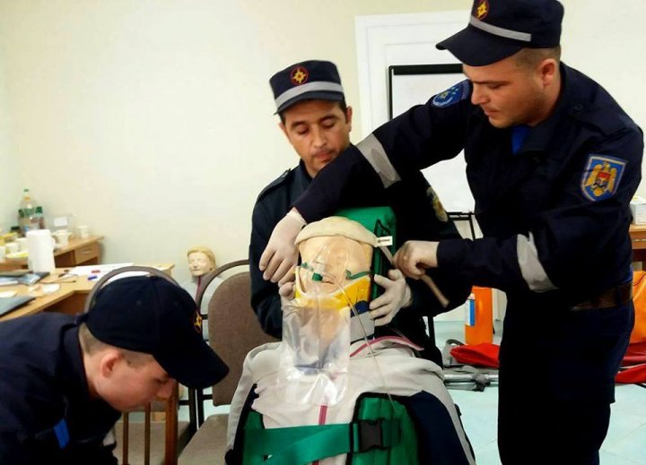 13 pompieri au devenit paramedici SMURD cu acte în regulă. Unde vor activa (VIDEO)