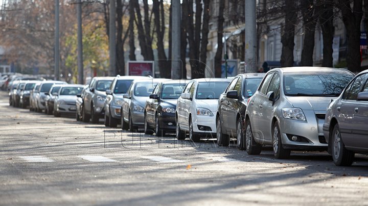 Unde parcăm în Capitală, fără să luăm amenzi. Decizii, opinii şi soluţii (VIDEO)