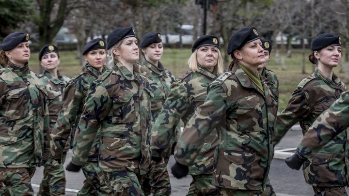 Al optulea contigent de militari moldoveni pleacă în Kosovo. Pavel Filip: E un motiv de mândrie pentru întreaga noastră societate (FOTO)