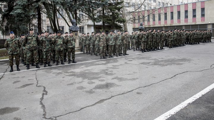 Al optulea contigent de militari moldoveni pleacă în Kosovo. Pavel Filip: E un motiv de mândrie pentru întreaga noastră societate (FOTO)