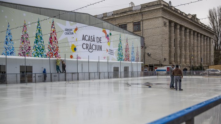 SPECTACULOS! Patinoarul de pe strada 31 august din Capitală, aproape gata. Cum arată (FOTOREPORT)