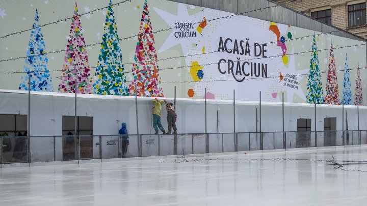 SPECTACULOS! Patinoarul de pe strada 31 august din Capitală, aproape gata. Cum arată (FOTOREPORT)