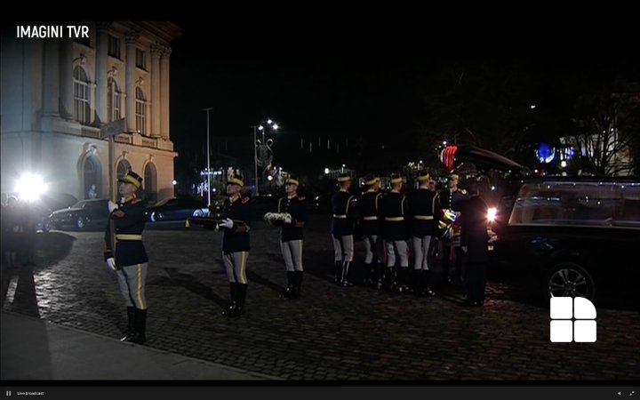 Funeraliile Regelui Mihai I. Sicriul a fost depus la București, la Palatul Regal (VIDEO)