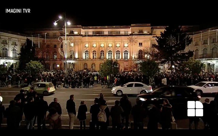 Funeraliile Regelui Mihai I. Sicriul a fost depus la București, la Palatul Regal (VIDEO)