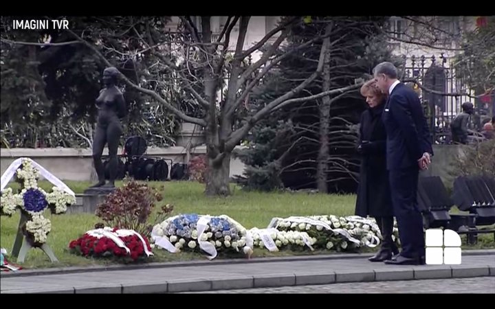 Funeraliile Regelui Mihai I. Porțile Palatului regal din București nu se închid în noaptea de joi spre vineri (LIVE VIDEO)