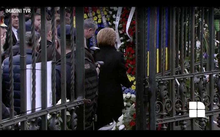 Funeraliile Regelui Mihai I. Porțile Palatului regal din București nu se închid în noaptea de joi spre vineri (LIVE VIDEO)