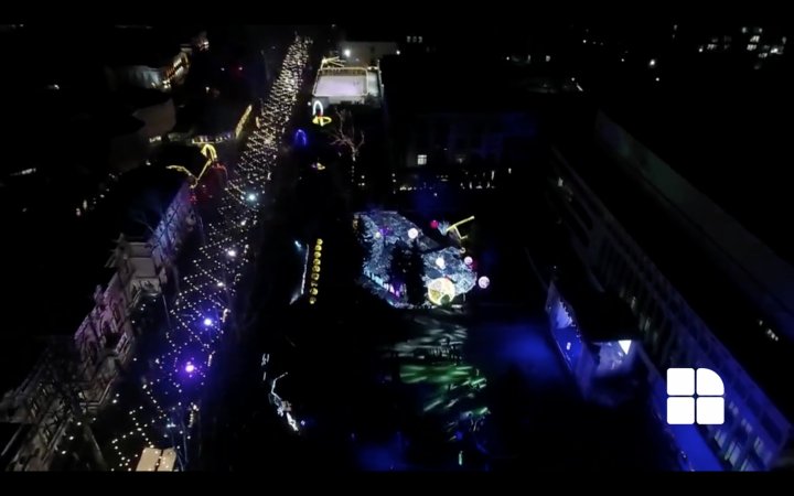 Strada 31 august, tărâm de poveste. Sute de oameni au venit să vadă Târgul de Crăciun (IMAGINI LIVE)