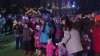 Zeci de copii au organizat un flash mob şi l-au rugat pe Moş Crăciun să le trimită zăpadă 