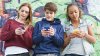#realIT. Adolescenţii dependenţi de social media sunt mai puţin fericiţi decât cei care sunt activi în viaţa reală