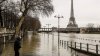 Parisul, sub cod portocaliu de inundaţii. Zeci de oameni au fost evacuaţi din calea apei