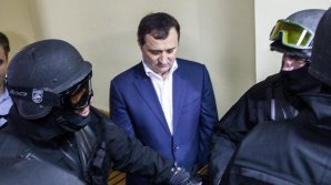 Vlad Filat rămâne după gratii. CSJ a respins recursul depus de avocații ex-premierului moldovean