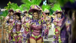 Muzicieni şi dansatori din cele 13 şcoli de samba din Rio de Janeiro au început pregătirile pentru faimosul carnaval