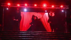 DANSURI PE ALEEA COLORATĂ. Zeci de spectatori au urmărit un concert în parcul Valea Trandafirilor