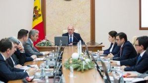 Noii membri ai Executivului au participat la prima şedinţă de Guvern. Declaraţiile lui Leancă, Tănase şi Ulianovschi