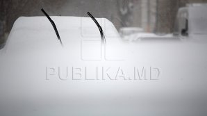 Case avariate şi zboruri suspendate. Ninsorile puternice au paralizat centrul şi estul Chinei 