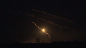 IMAGINI SPECTACULOASE în regiunea Harkov. Militarii ucraineni au desfăşurat exerciţii militare pe fundalul piesei We Are The Champions (VIDEO)