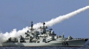 Japonia denunţă prezenţa unei nave chineze şi a unui submarin lângă insulele disputate din Marea Chinei de Est