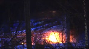 Incendiu de proporţii în Liverpol. O parcare a fost cuprinsă de flăcări şi au ars sute de maşini