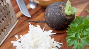 De ce problemă de sănătate scapi instant dacă bei suc de ridiche neagră