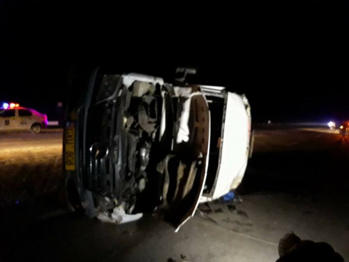 ACCIDENT FATAL pe traseul Chișinău-Cimișlia. Șoferul unui microbuz A MURIT (FOTO/VIDEO)