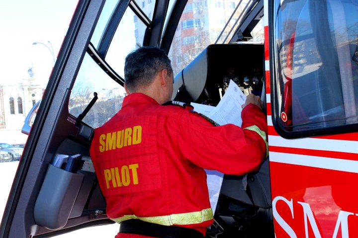 Intervenţie SMURD la Chişinău. Un bărbat, transportat de urgenţă la Bucureşti 