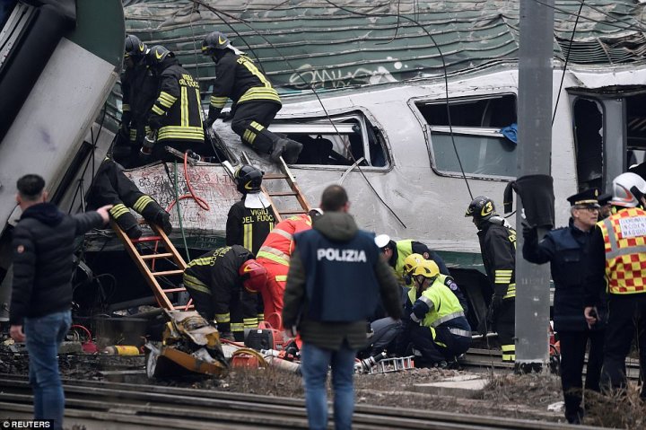 IMAGINI GROAZNICE! Momentul în care trenul de la Milan A DERAIAT (FOTO/VIDEO)