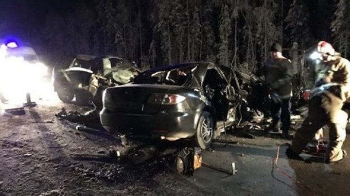 Zece oameni au murit, în urma unui GRAV ACCIDENT în Rusia. La faţa locului au intervenit 50 de salvatori şi poliţişti (FOTO)