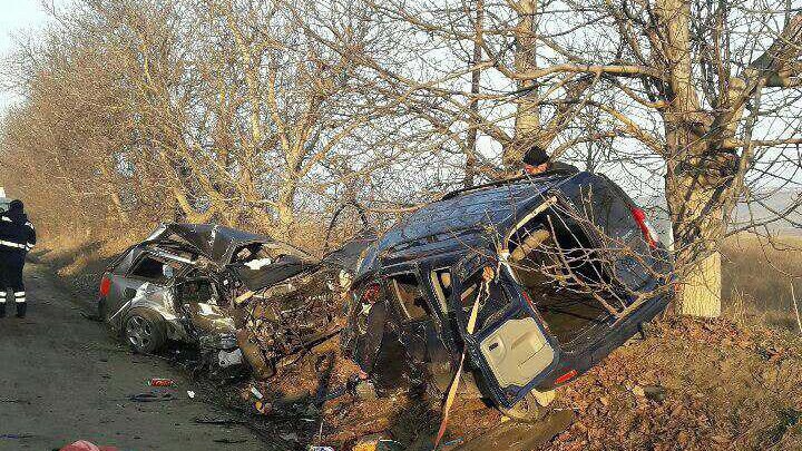 ACCIDENT TERIFIANT în raionul Anenii Noi: Cinci oameni au murit, printre care şi un copil (IMAGINI DE GROAZĂ)