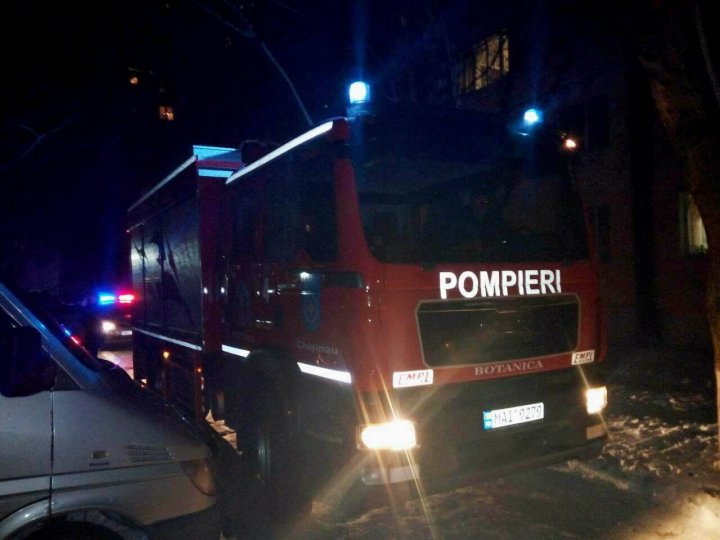 Operaţiune IGSU: Şoferii, AVERTIZAŢI să nu blocheze accesul pompierilor în cazul situaţiilor de urgenţă (FOTO)